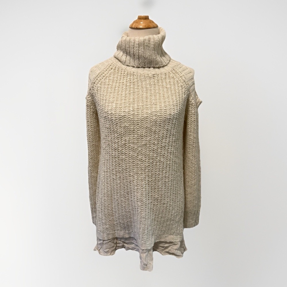 Easel heathered Ivory Cold Shoulder‎ raw hem long sleeve tunic sweater size S/M